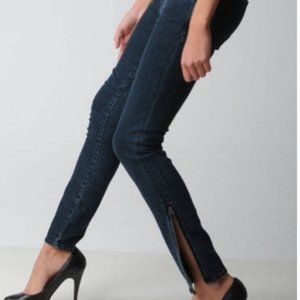 J  Brand The Deal skinny leg Ink Jean size 28